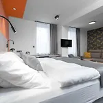 Hotel Diana