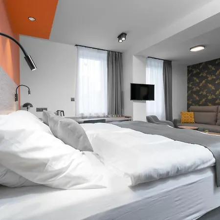Hotel Diana
